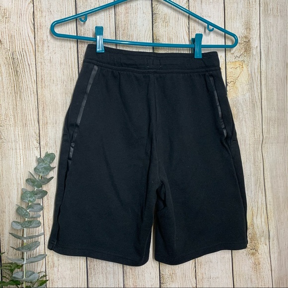 Thick Unisex H&M Shorts - Picture 3 of 6